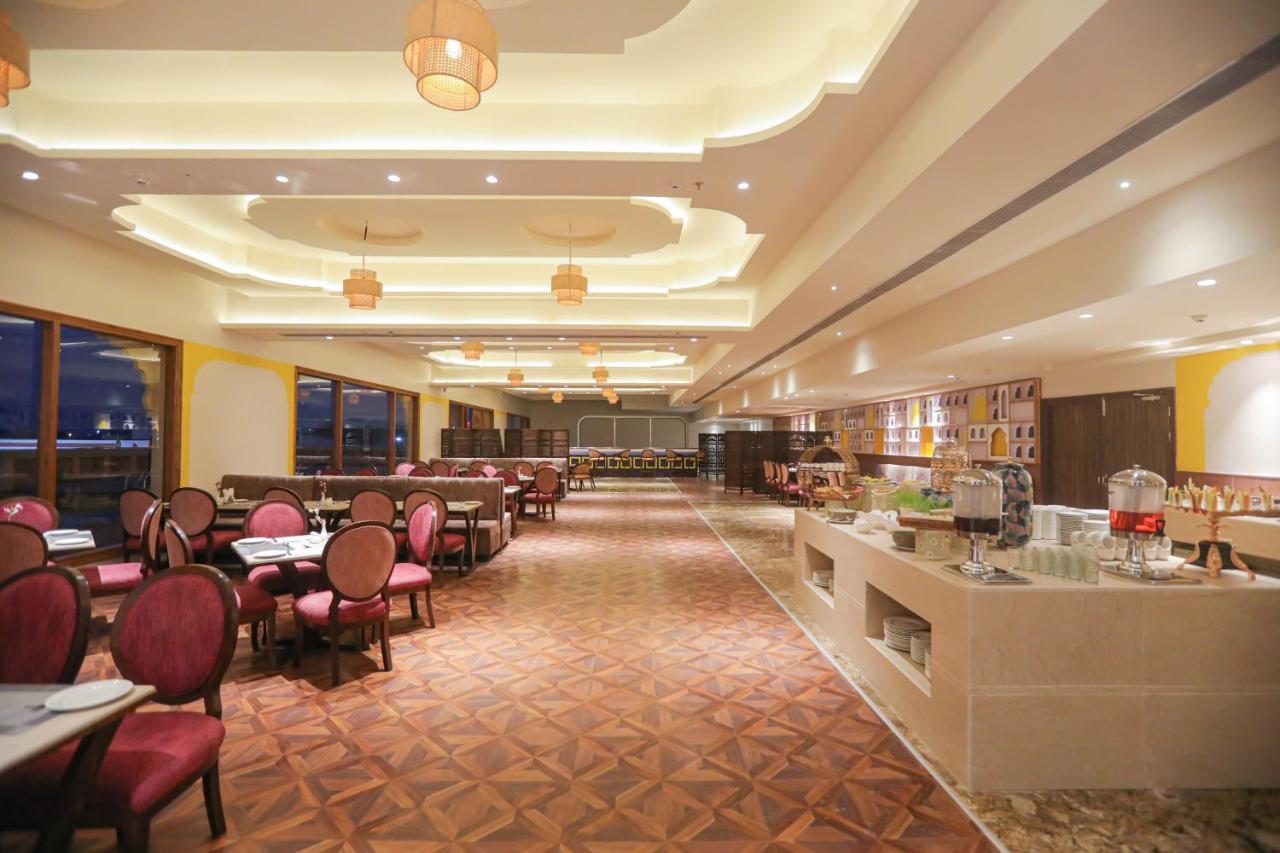 Regenta Central City Vilas Palace Ambāla Buitenkant foto
