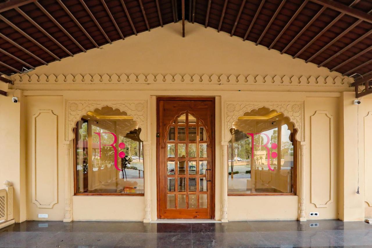 Regenta Central City Vilas Palace Ambāla Buitenkant foto